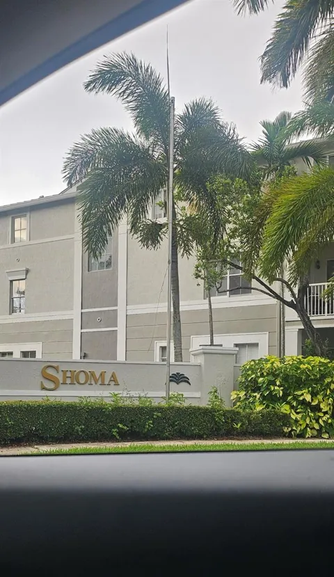1110 E Shoma Drive E #423
