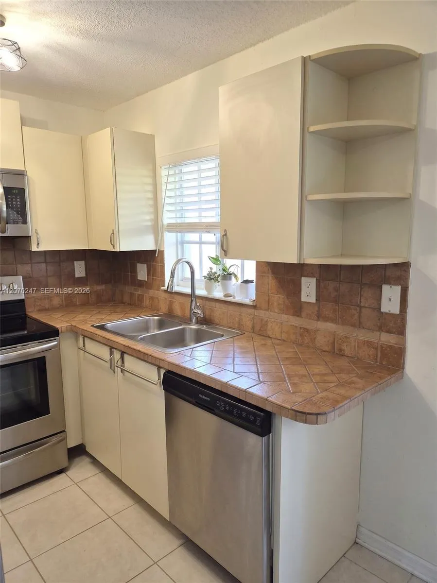 7366 SW 152nd Ave #103 Miami, FL 33193