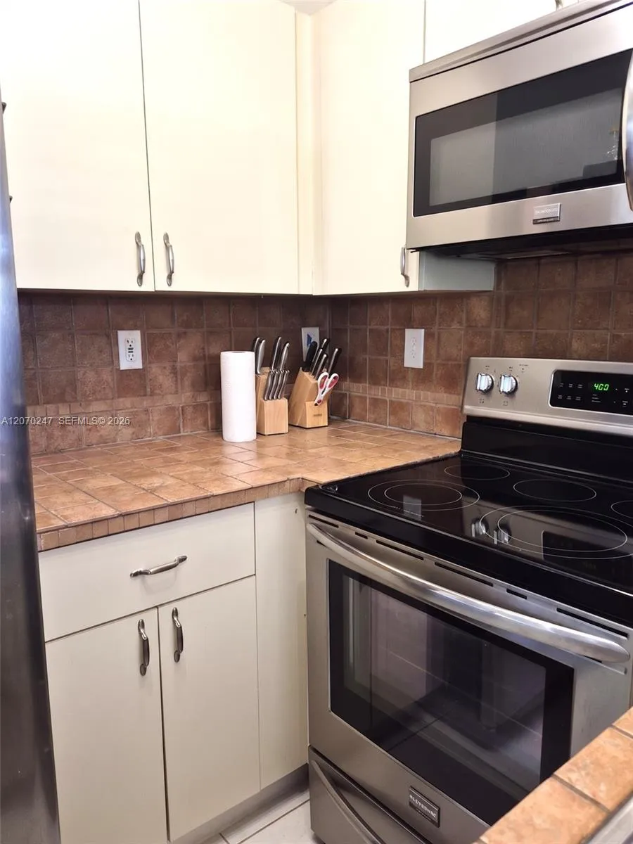 7366 SW 152nd Ave #103 Miami, FL 33193