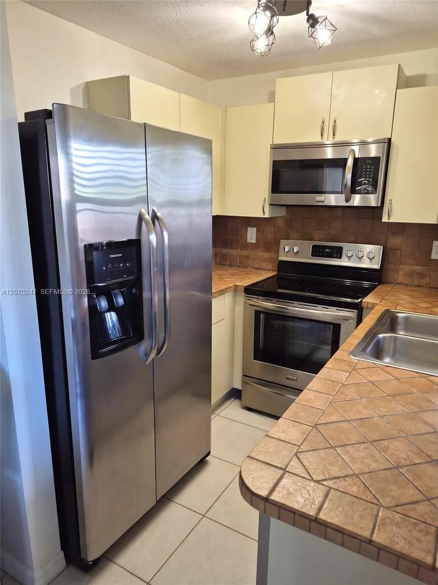 7366 SW 152nd Ave #103 Miami, FL 33193