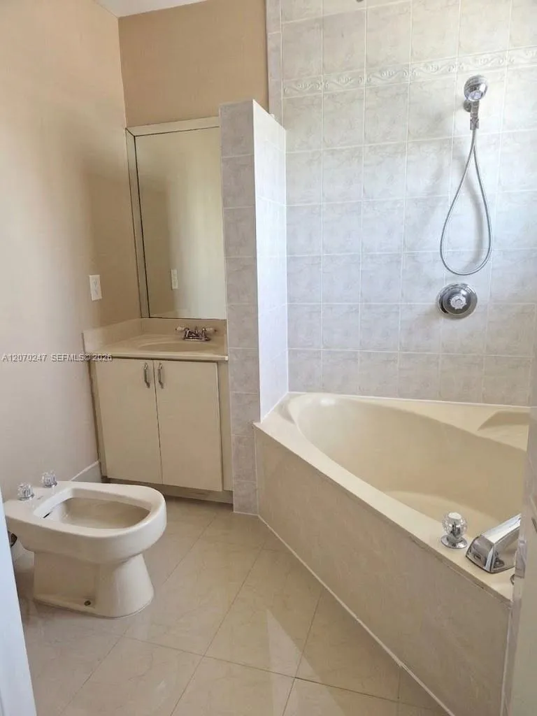 7366 SW 152nd Ave #103 Miami, FL 33193