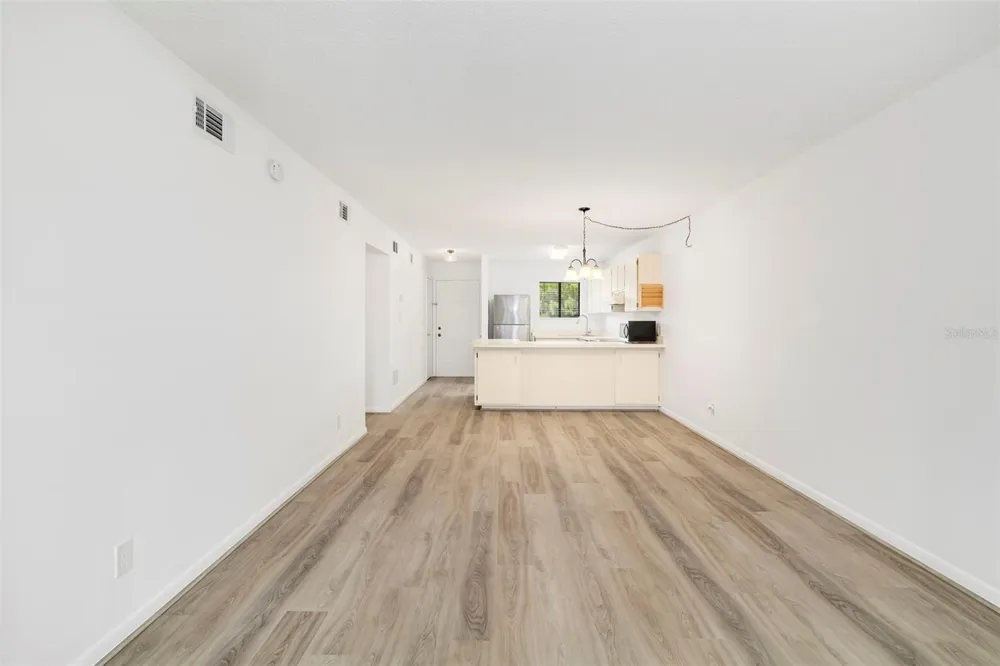 6033 34TH STREET W #26 Bradenton, FL 34210