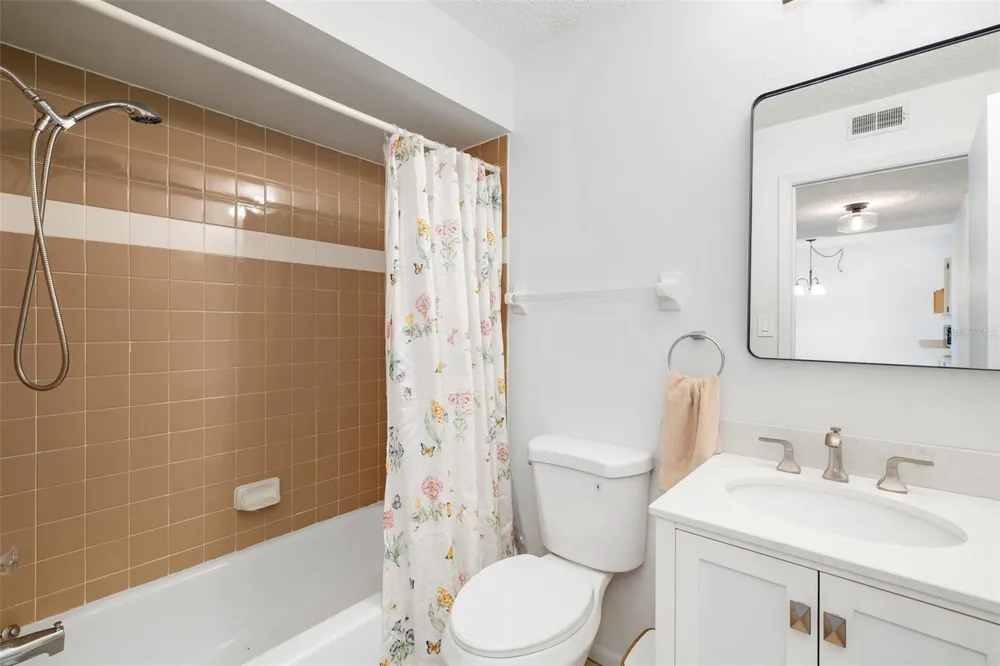 6033 34TH STREET W #26 Bradenton, FL 34210
