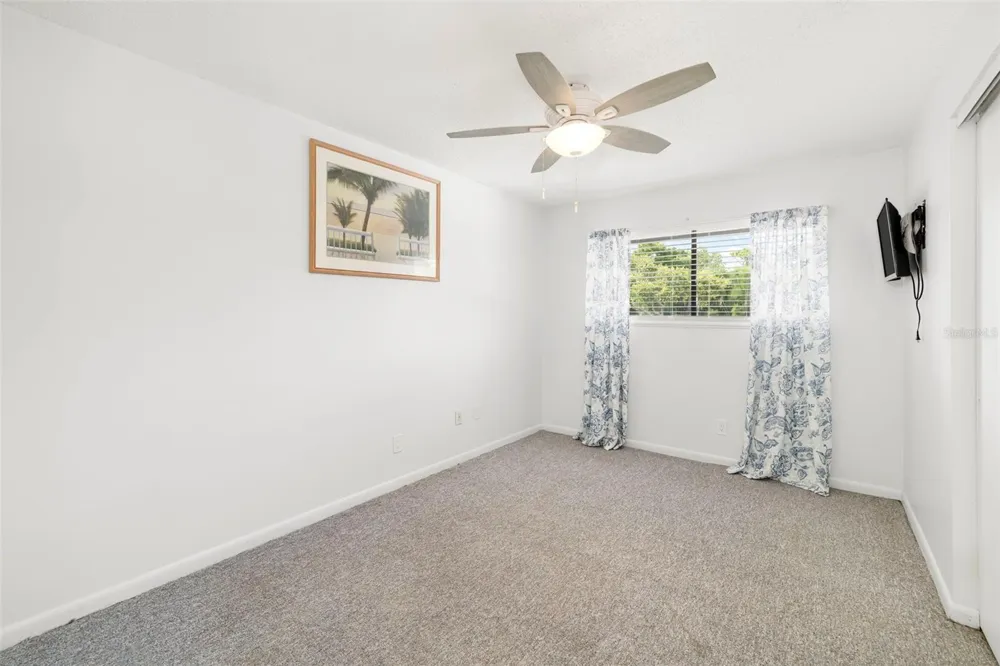 6033 34TH STREET W #26 Bradenton, FL 34210