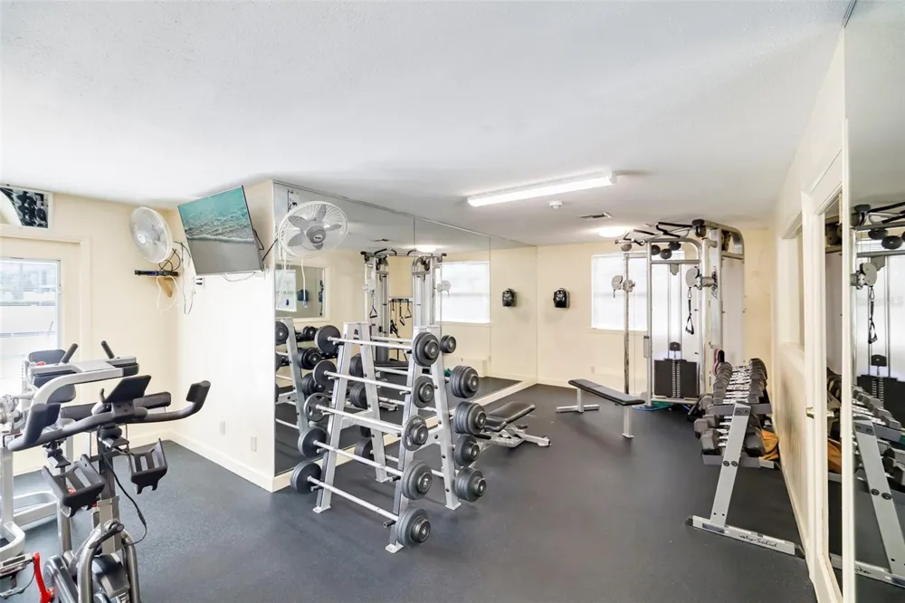 6033 34TH STREET W #26 Bradenton, FL 34210