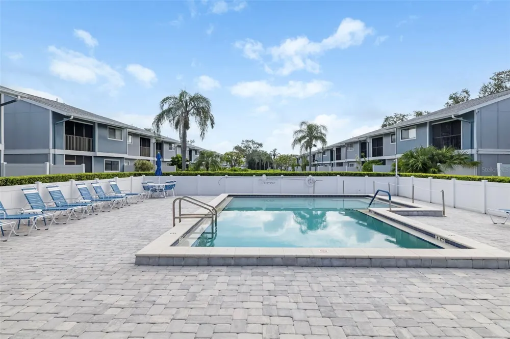 6033 34TH STREET W #26 Bradenton, FL 34210
