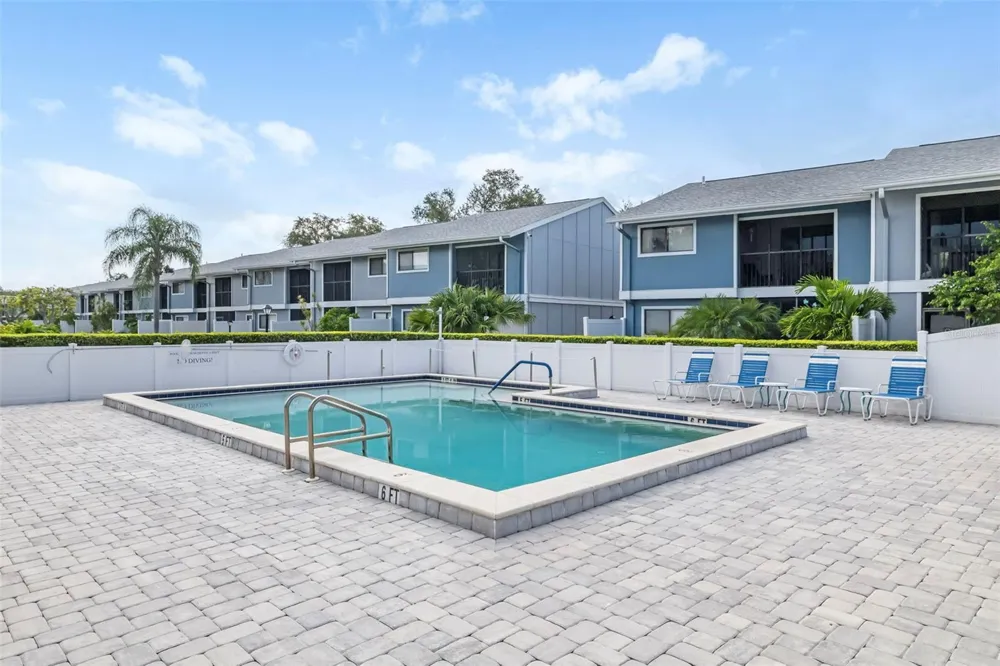 6033 34TH STREET W #26 Bradenton, FL 34210