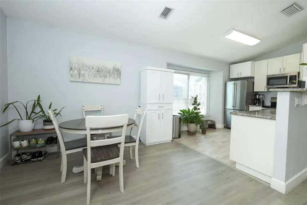 412 HORIZON DRIVE Winter Springs, FL 32708