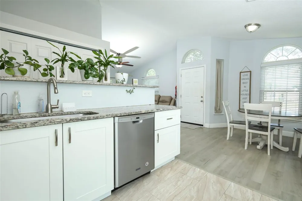 412 HORIZON DRIVE Winter Springs, FL 32708
