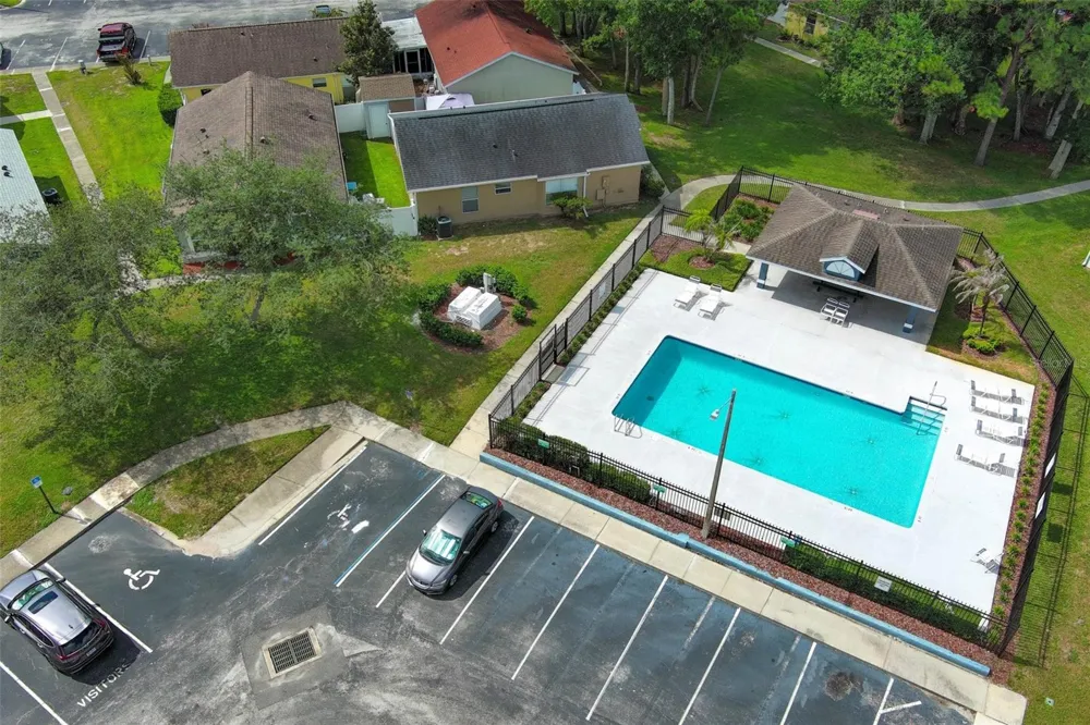 412 HORIZON DRIVE Winter Springs, FL 32708