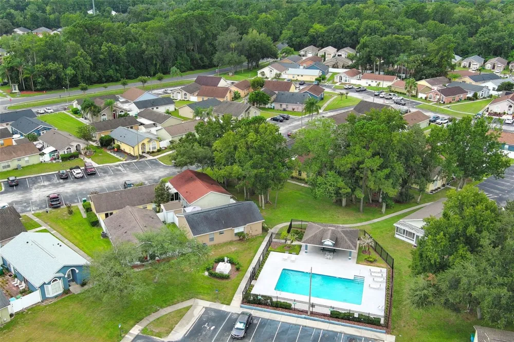 412 HORIZON DRIVE Winter Springs, FL 32708