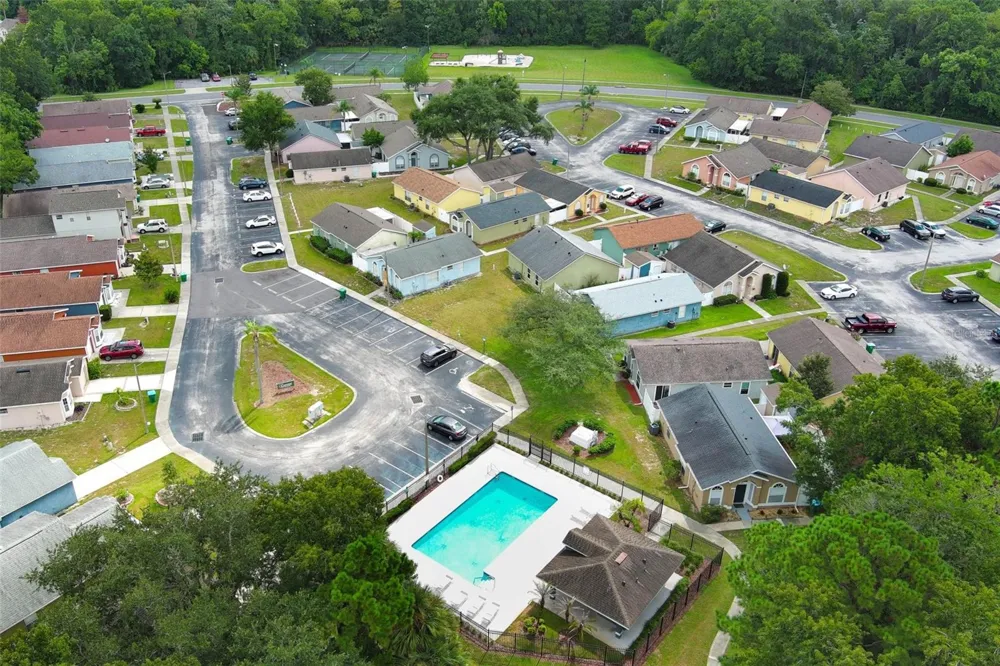 412 HORIZON DRIVE Winter Springs, FL 32708