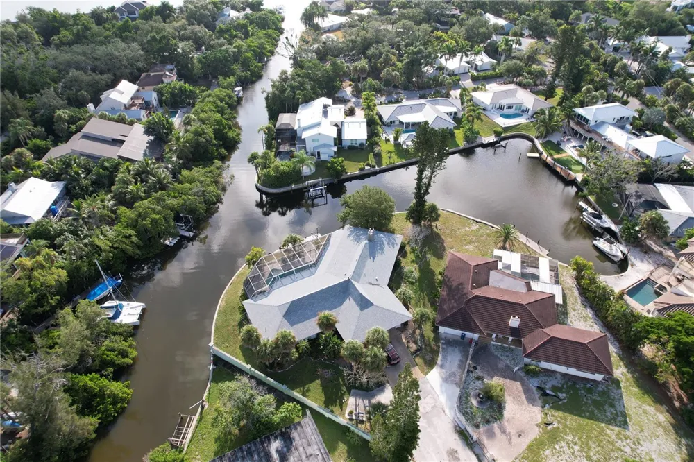 6937 MIDNIGHT PASS ROAD Sarasota, FL 34242