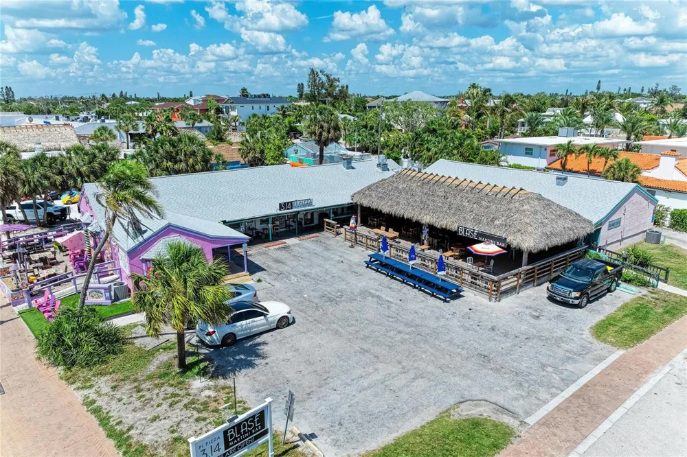 6937 MIDNIGHT PASS ROAD Sarasota, FL 34242