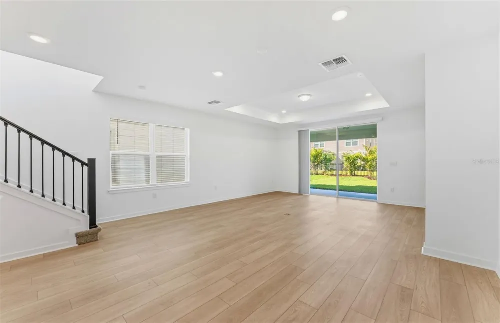 5322 SPRING MAIDEN CIRCLE Apollo Beach, FL 33572