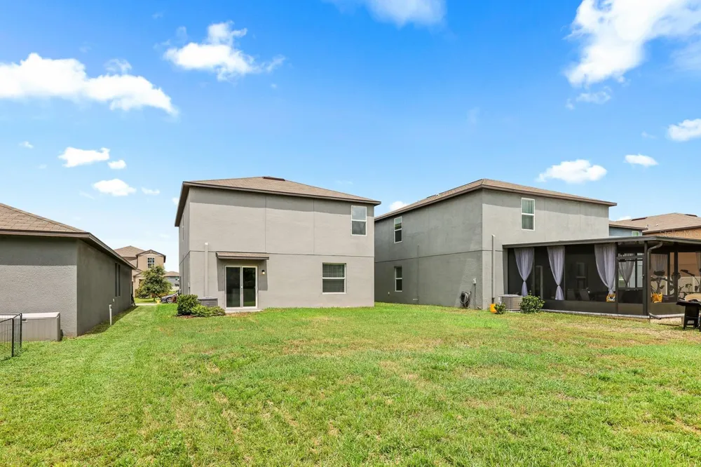 5552 BLUE AZURE DRIVE Wimauma, FL 33598