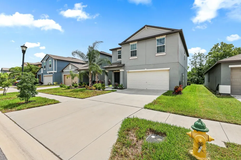 5552 BLUE AZURE DRIVE Wimauma, FL 33598