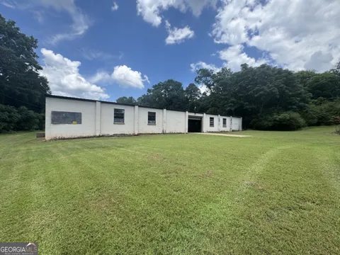 123 Railroad AVE