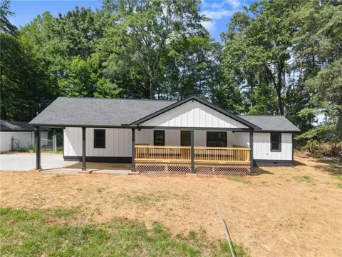 2443 Old Cornelia Highway