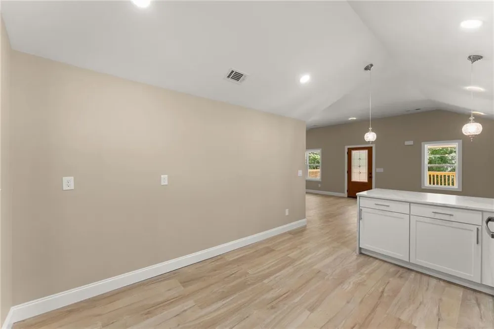 2443 Old Cornelia Highway Gainesville, GA 30507