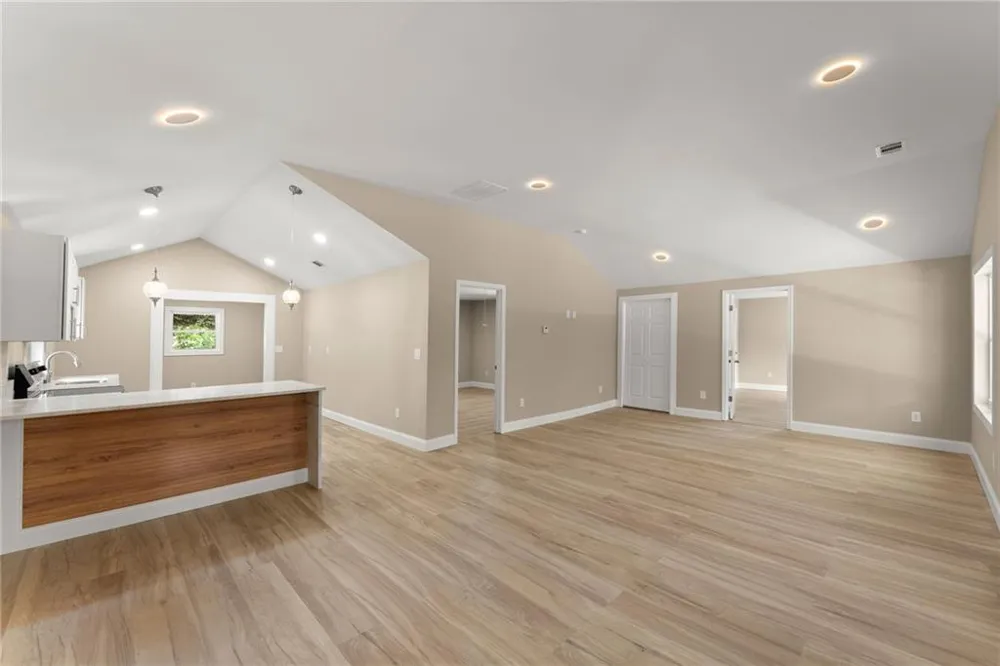 2443 Old Cornelia Highway Gainesville, GA 30507