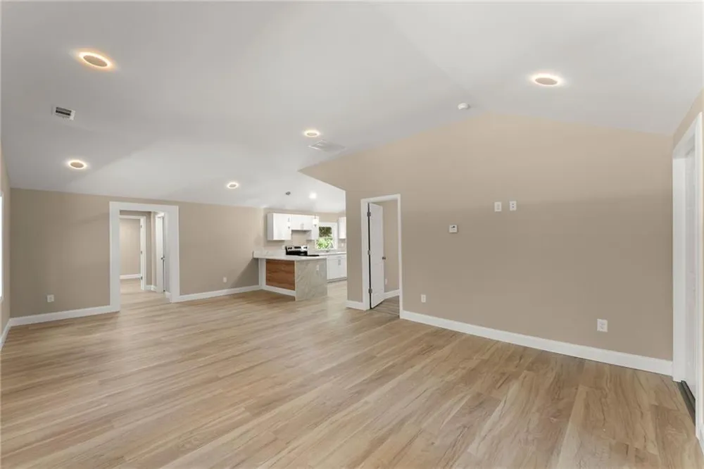 2443 Old Cornelia Highway Gainesville, GA 30507