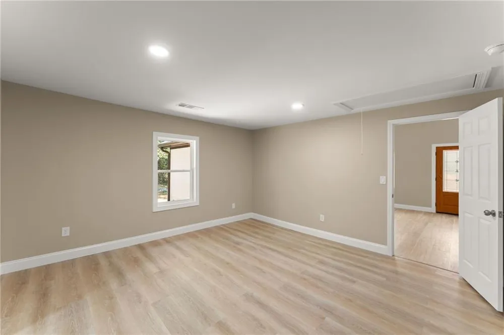 2443 Old Cornelia Highway Gainesville, GA 30507