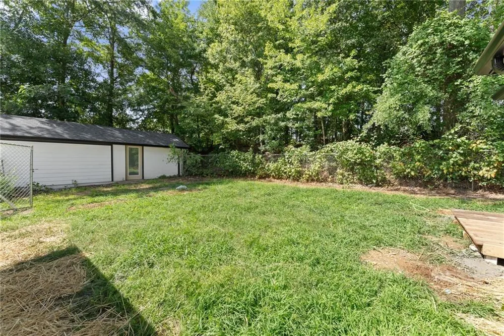 2443 Old Cornelia Highway Gainesville, GA 30507
