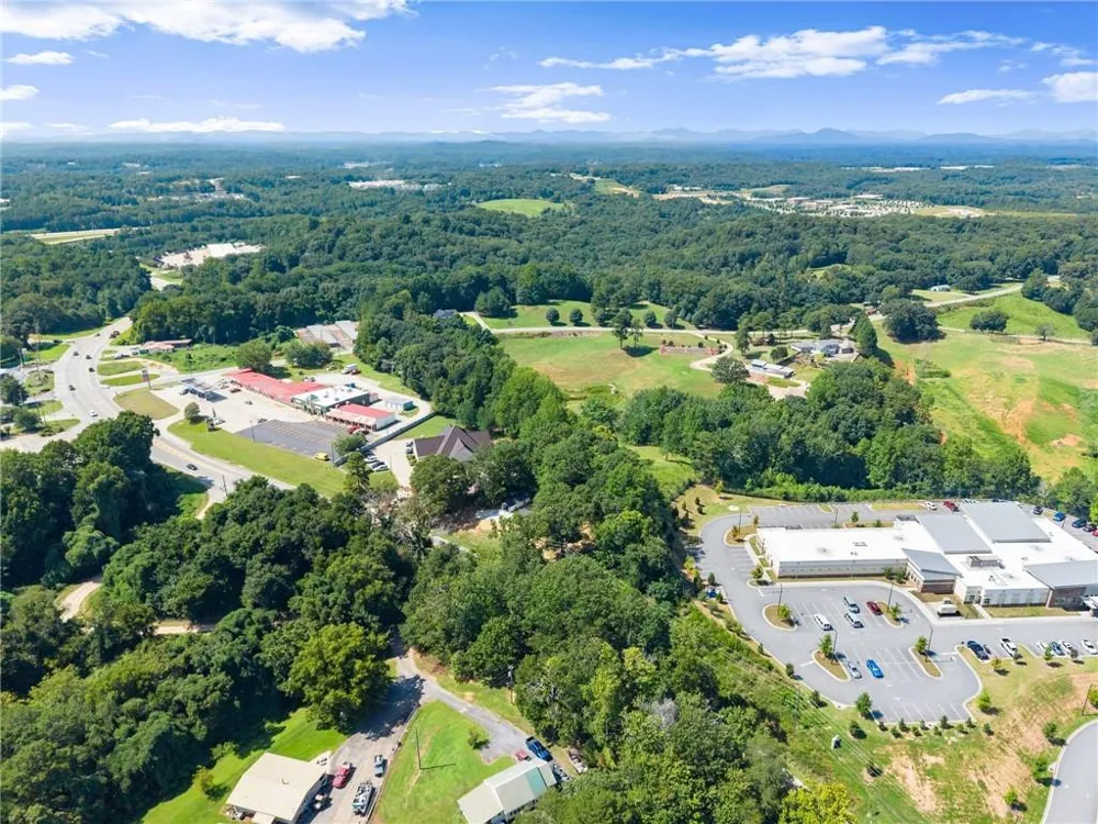 2443 Old Cornelia Highway Gainesville, GA 30507