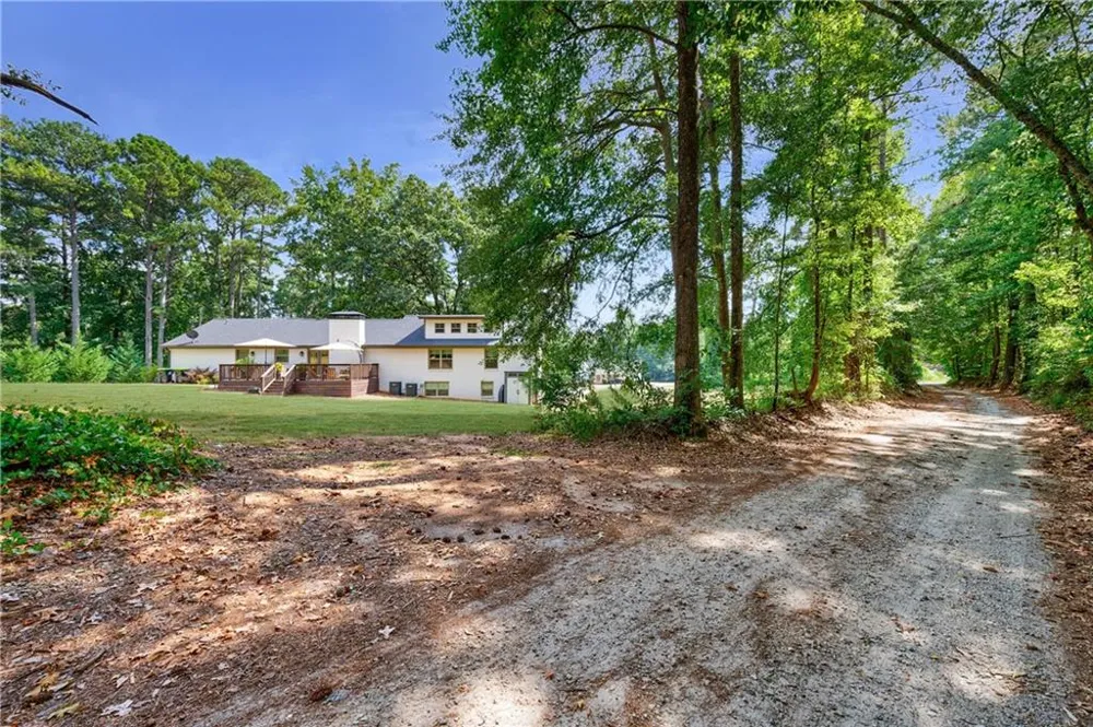 9585a Hutcheson Ferry Road Palmetto, GA 30268