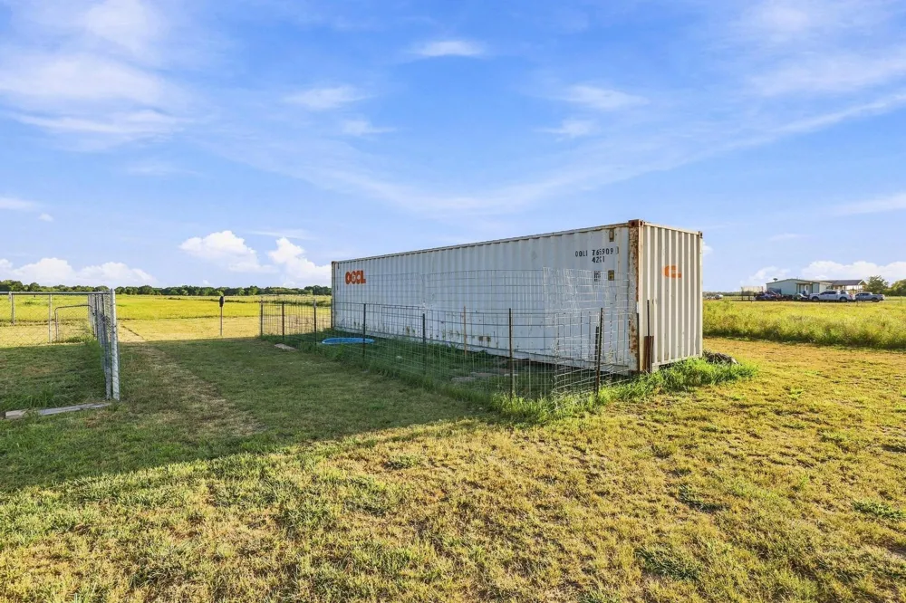 680 County Road 2200 Ivanhoe, TX 75447