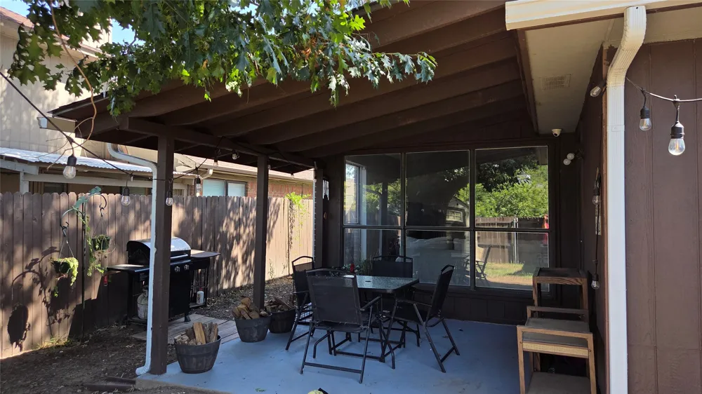 2103 Prairie Creek Trail Garland, TX 75040