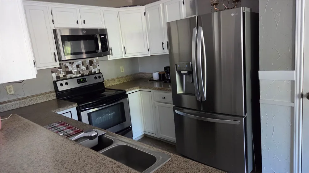 2103 Prairie Creek Trail Garland, TX 75040