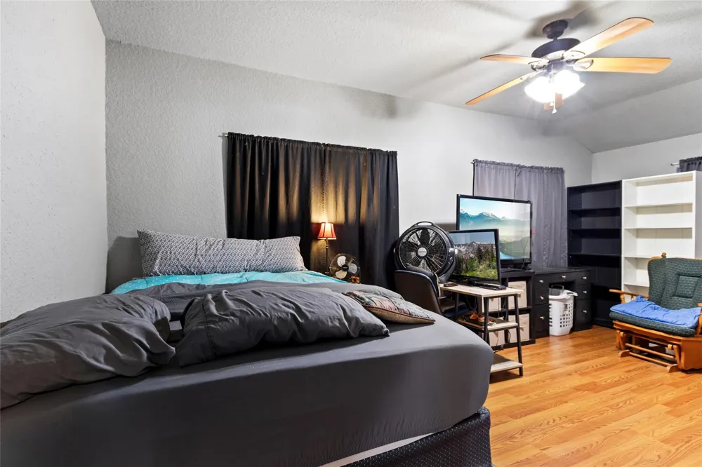137 Shady Lane West Columbia, TX 77486
