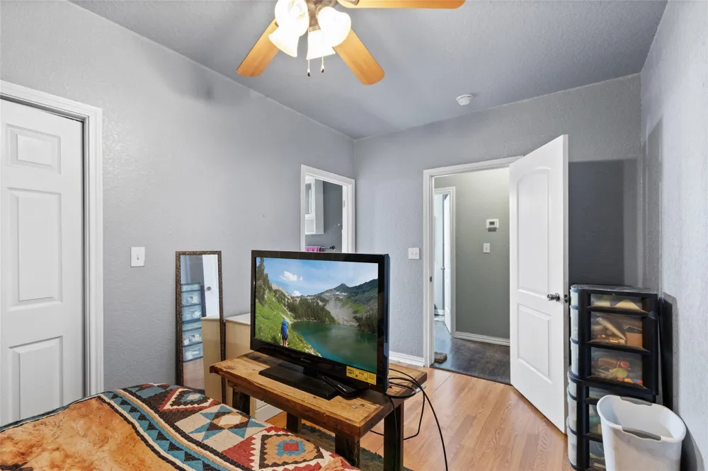 137 Shady Lane West Columbia, TX 77486