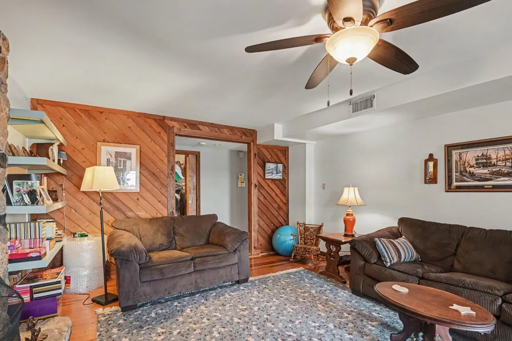 77 Park Avenue South Haven, MI 49090