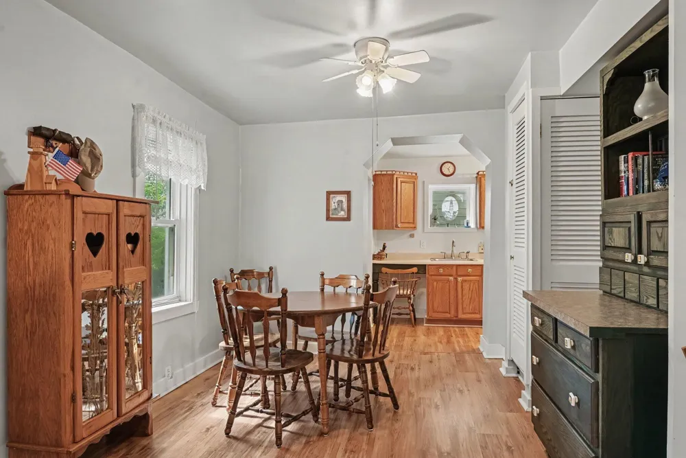 77 Park Avenue South Haven, MI 49090