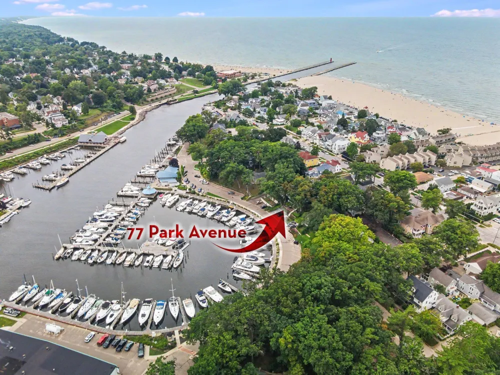 77 Park Avenue South Haven, MI 49090