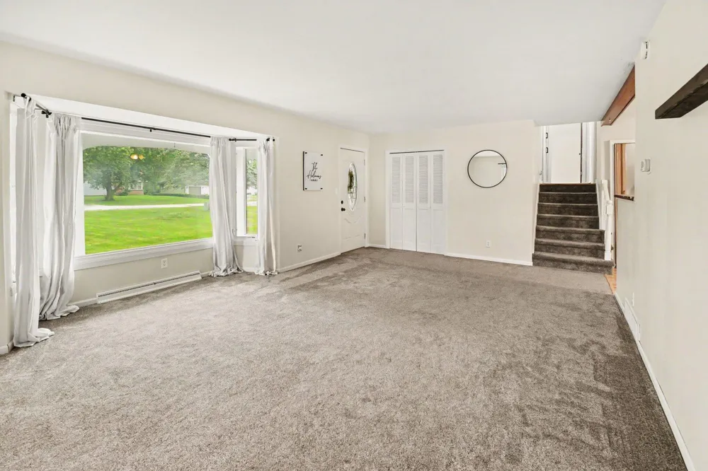 88 Henry Street Coopersville, MI 49404