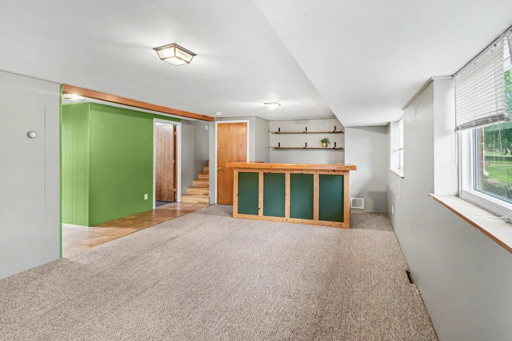 88 Henry Street Coopersville, MI 49404