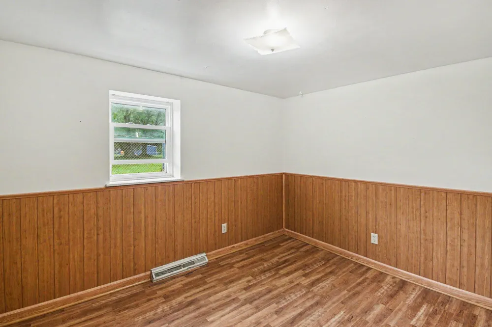 88 Henry Street Coopersville, MI 49404