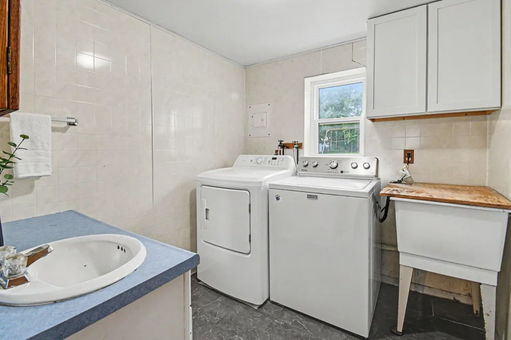 88 Henry Street Coopersville, MI 49404
