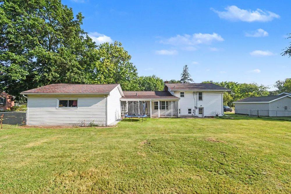 88 Henry Street Coopersville, MI 49404