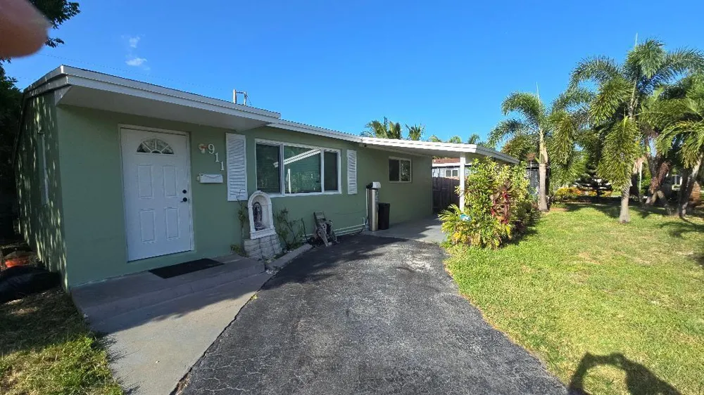 911 NE 58TH STREET Oakland Park, FL 33334