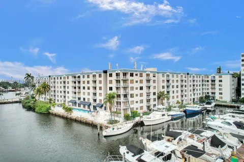 1720 NW N River Dr #210