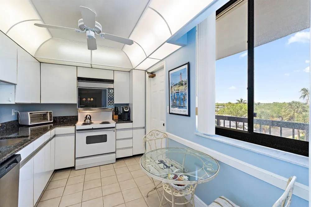 1605 S Us Highway 1 #M3-404 Jupiter, FL 33477