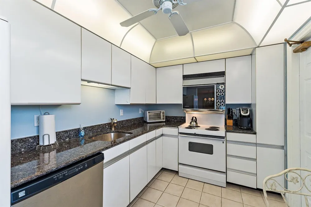 1605 S Us Highway 1 #M3-404 Jupiter, FL 33477