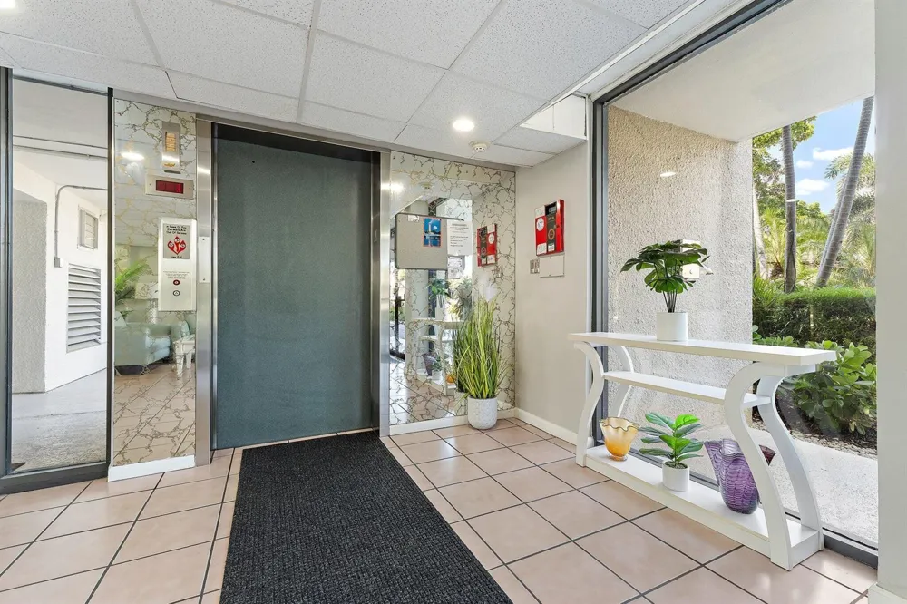 1605 S Us Highway 1 #M3-404 Jupiter, FL 33477