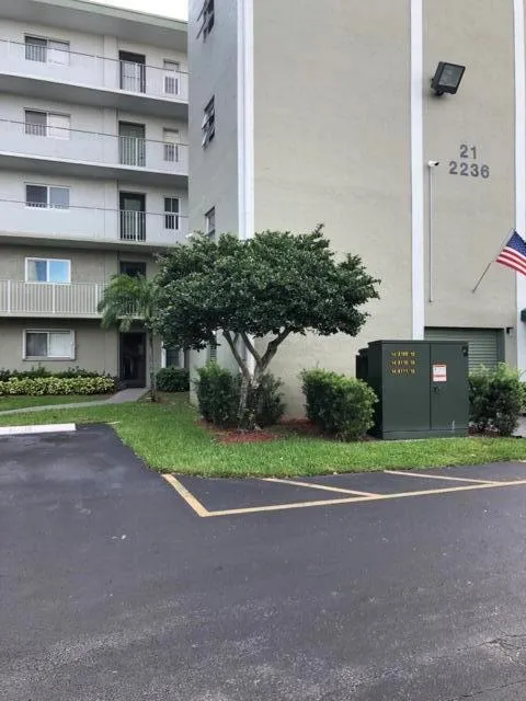 2236 CYPRESS BEND DRIVE #106 Pompano Beach, FL 33069