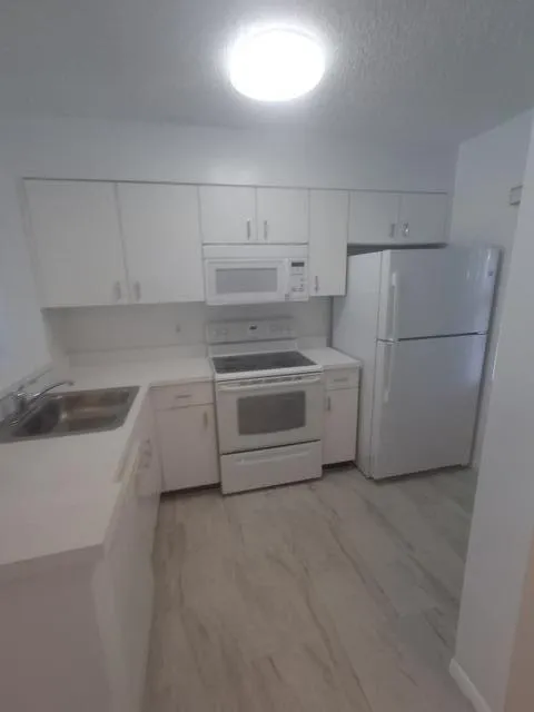 2236 CYPRESS BEND DRIVE #106 Pompano Beach, FL 33069